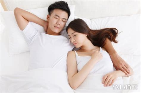 睡在一起|情侣一起睡，睡眠质量会更好